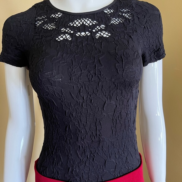 NoPhat Women’s Black Lace Stretch Top Size Small - Picture 2 of 5